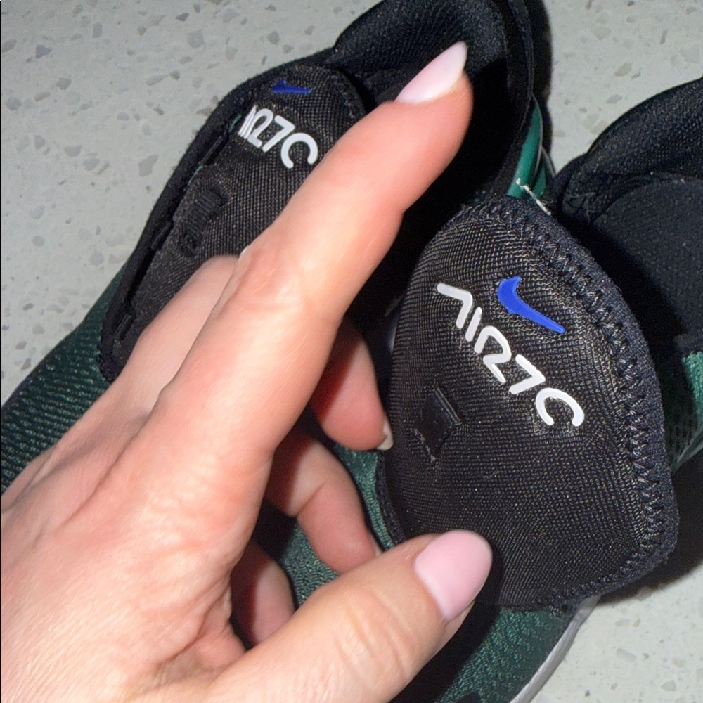 Nike Air Max 270 Slip-On Sneakers - Green & Black - Picture 4 of 8